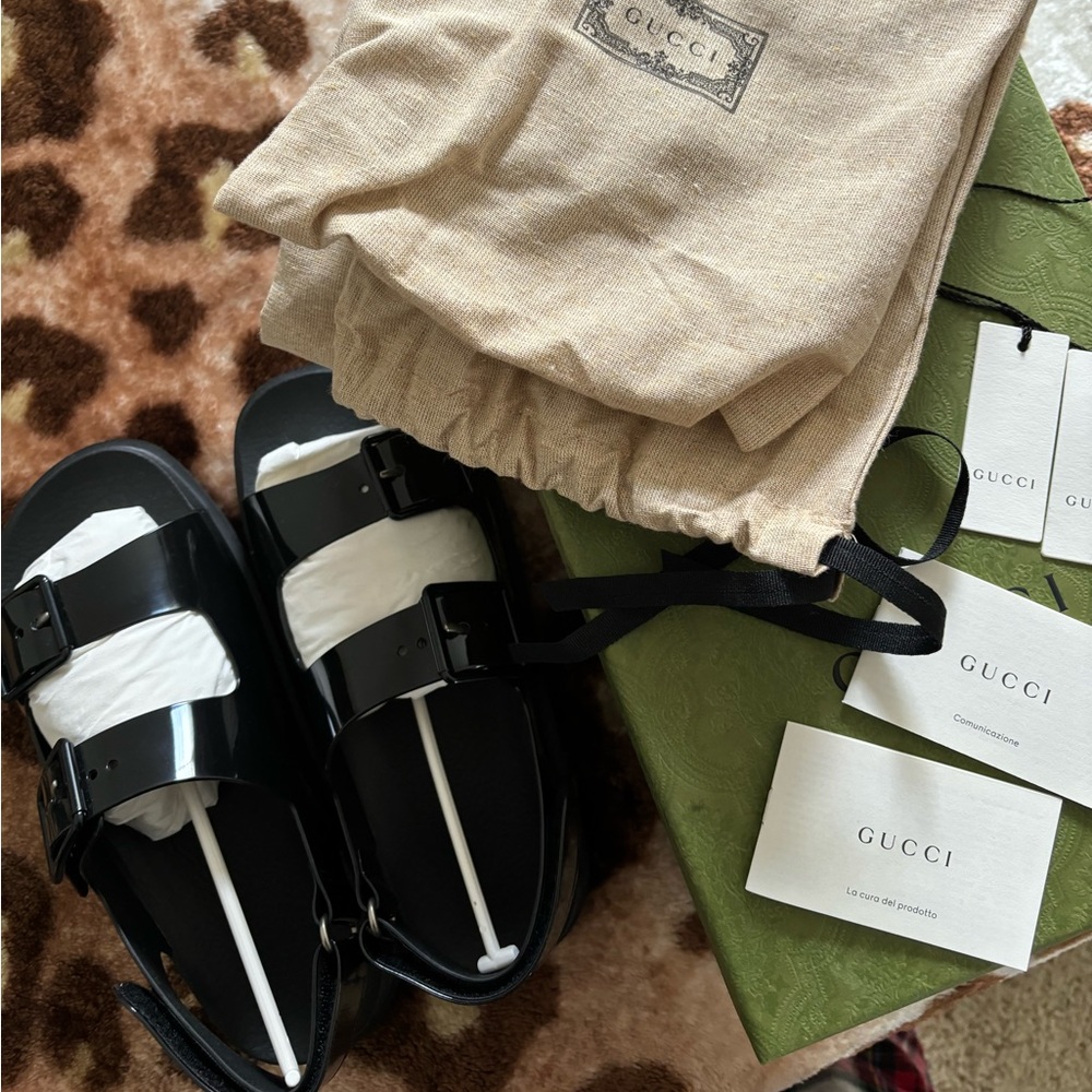 Gucci Isla Buckled GG Rubber Sandals